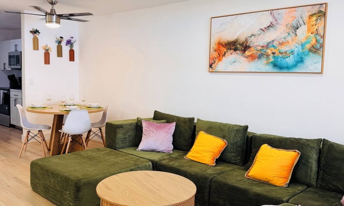 Highland Garden House | 2BRx2BA Hollywood Beach Retreat with Free Parking, High Speed Internet and AC