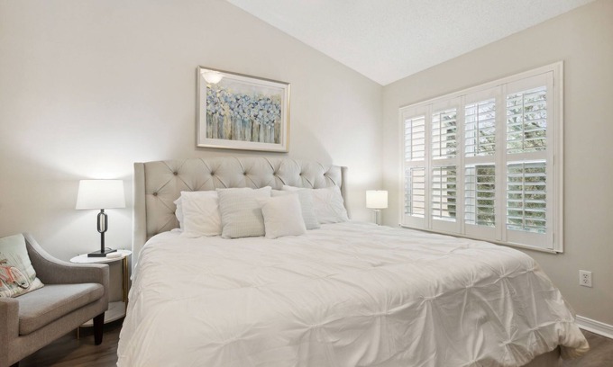 Amelia City Condo | 2min walk to beach. Dogs Welcome! Pool View. Close to The Ritz Carlton!