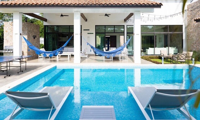 Punta Barco Villa | 3 Bdr + 3.5 bthr Villa🏡 / Private pool 👙🏊 & Workout station 🏋️