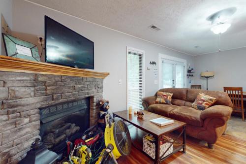 Sevierville House | 3 Bears Cabin at Serenity Pointe