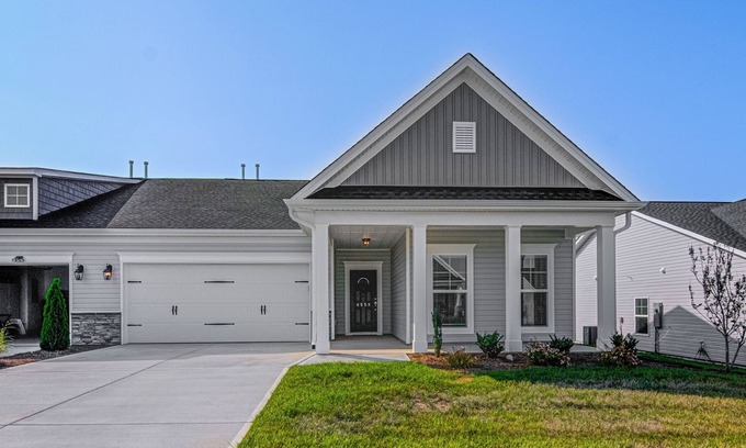 Whitsett House | 3 Bed/ 2 bath centrally located.