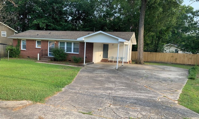 Mount Berry House | 3 Bed 2 Bath Cute Entire House in West Rome