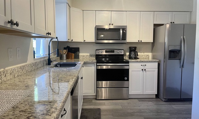 Spring Hill House | 3 Bed 2 Bath, Pool and Game Room