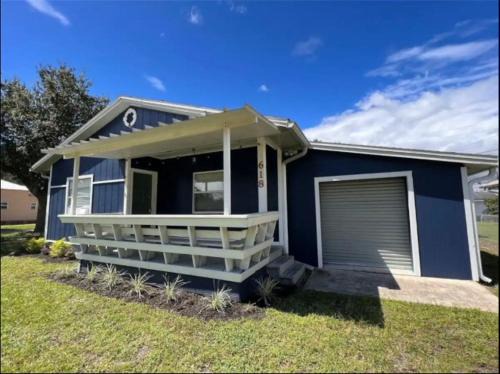 Sanford House | 3-Bed Bungalow walk to Historic Downtown Sanford