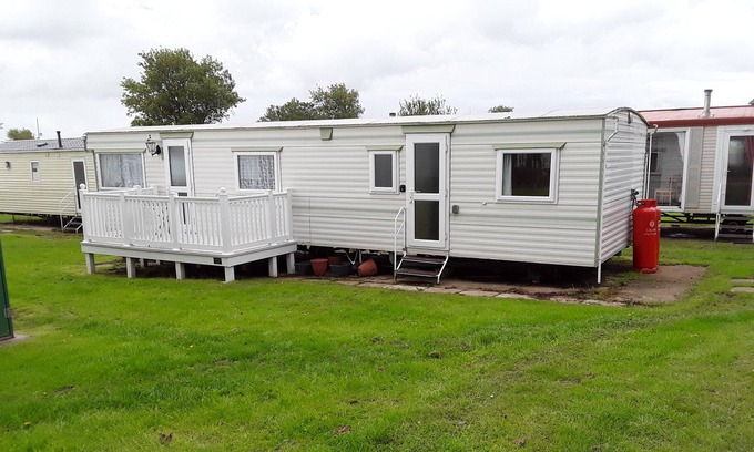 Winestead House | 3 bed caravan approx 10 mins from beach bill 1
