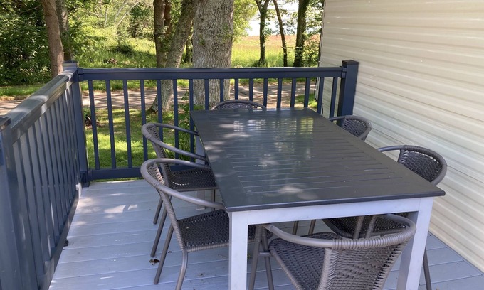 Cowes Cabin | 3 Bed Caravan Sea Views Discounted Ferry