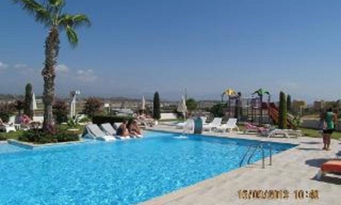 Side Apartment | 3 bed duplex with private pool close to everything