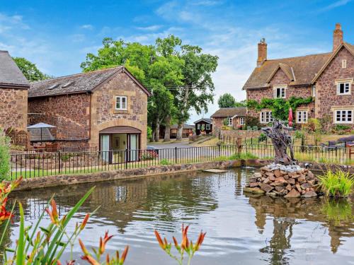 Fiddington House | 3 Bed in West Quantoxhead 96235