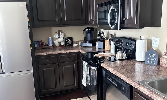 Thomasville House | 3 Bedroom - 2 Bath Thomasville Private HOME.