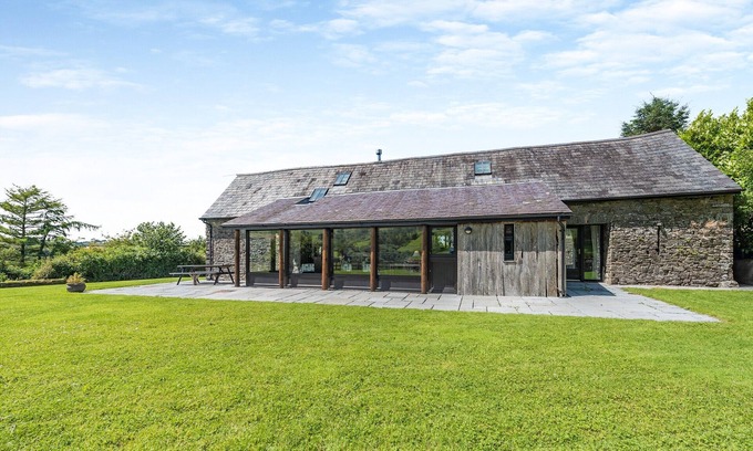 Pentrefelin Cottage | 3 bedroom accommodation in Trapp, near Llandeilo