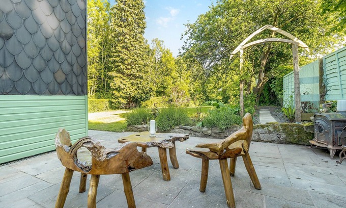 Weston Rhyn Cottage | 3 bedroom accommodation in Weston Rhyn, near Oswestry