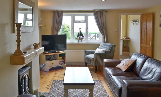 Reedham Cottage | 3 bedroom accommodation in Reedham, near Acle