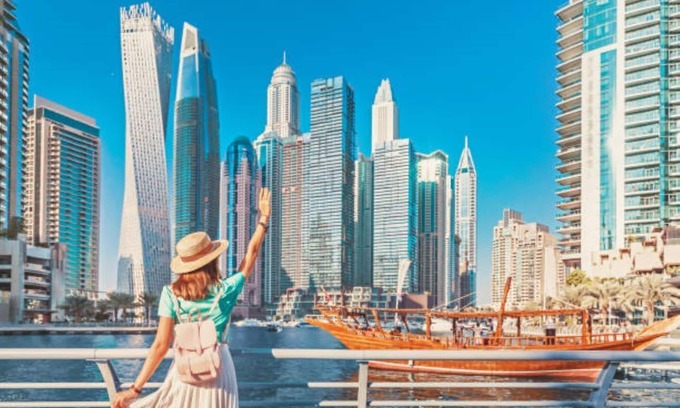 Downtown Dubai Apartment | 3 Bedroom Apartment w/Spare Room & Balcony Business Bay