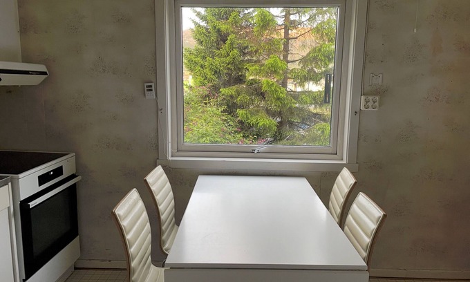 Tromso Apartment | 3-bedroom apartment with free parking in central Tromsø