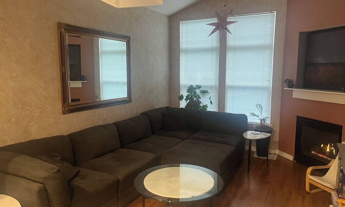 Longmont Condo | 3-bedroom condo in awesome Longmont with central air, fireplace, and pool