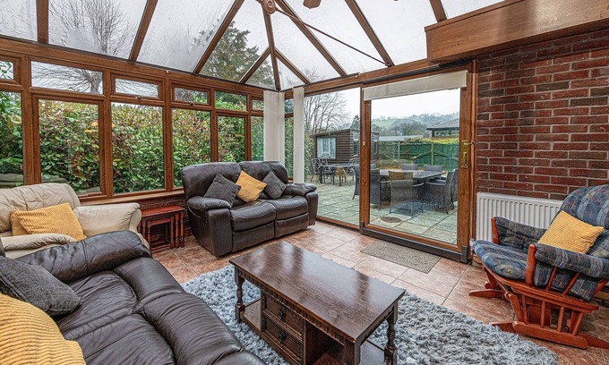 Llangollen House | 3 bedroom holiday home in Llangollen, No deposit