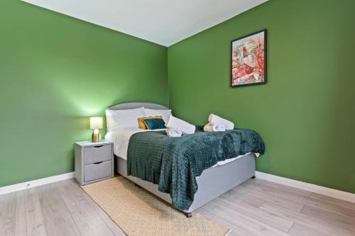 Dover House | 3 bedroom House for Contractors,Workers,Relocation,Insurance,Family, Free Parking, Dover