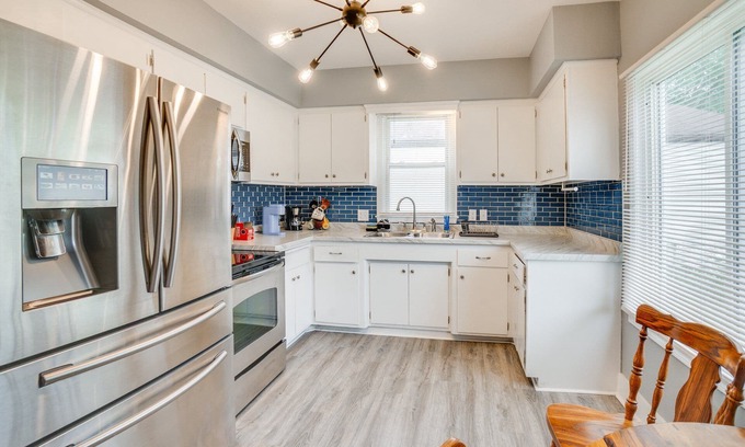 Milwaukee House | 3-bedroom house in pleasant Milwaukee with WiFi, AC