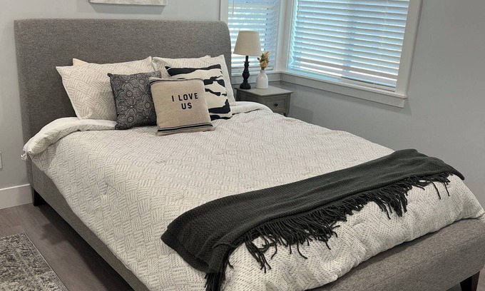 Chico House | 3-bedroom house with AC near Bidwell Park-Great Location!