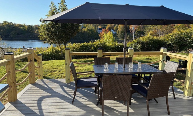 Machias House | 3-bedroom House with River View in the Center of Town