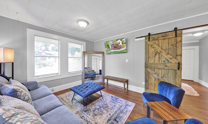 Crestline Heights House | 3-bedroom vacation home 12 mins from University of Alabama-Birmingham &Hospital