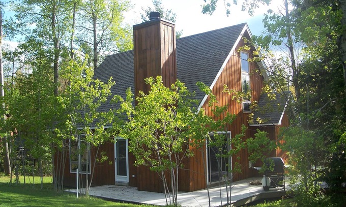 Wilmington House | 3 BR/2 Bath Post and Beam - Next to Haystack Golf Course.