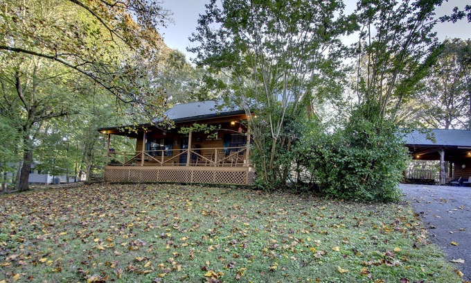 Benton Cabin | 3 br cabin close to lake