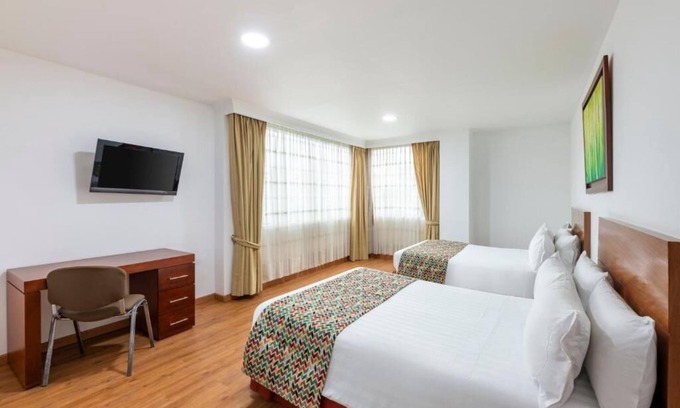 Calle 100 Hotel | 3 Convenient Units! FREE Onsite Parking, Close to Museo de Arte Moderno