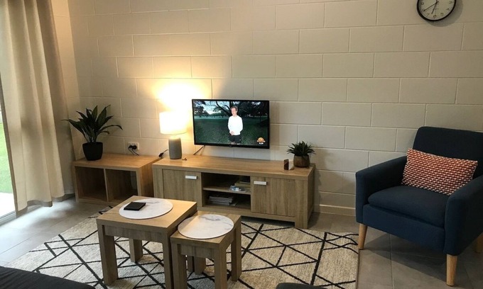 Hermit Park Apartment | #3 Haven on Hughes 2BR Clean Peaceful Close to City