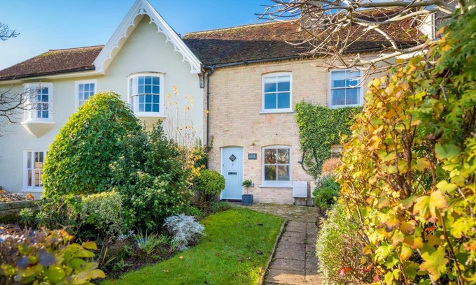 Long Melford House | 3 Lower Falkland Cottage Long Melford