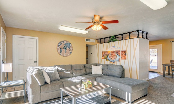Page House | 3 Mi to Glen Canyon Dam: Home w/Fenced Yard