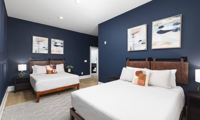 Cleveland Park House | 3 Miles to Downtown Broadway Bars - Walk to Coffee