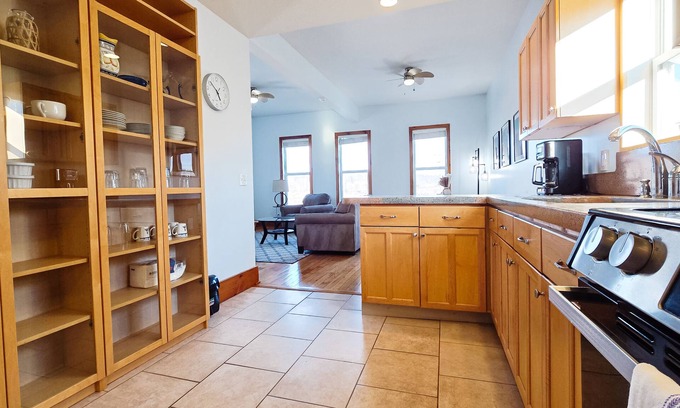 Elberta Condo | 3 Minutes to Lake Michigan, FREE Kayaks & Bikes