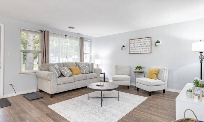 Pekin Apartment | #306 Pekin · Pekin Pie à la Mode #306