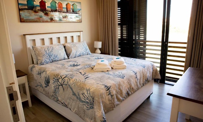 Jeffreys Bay Apartment | 33D Kabeljauws Beach