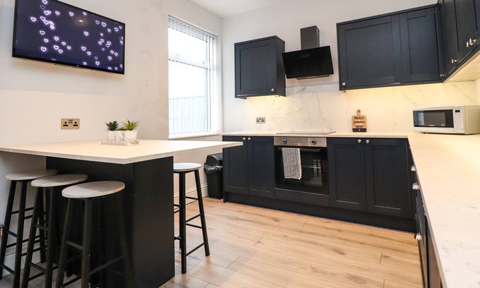 Thornton-Cleveleys Cottage | 37 NUTTER ROAD, pet friendly, country holiday cottage in Cleveleys