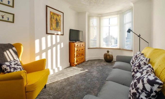 Leiston House | 39 Carr Avenue - Aldeburgh Coastal Cottages