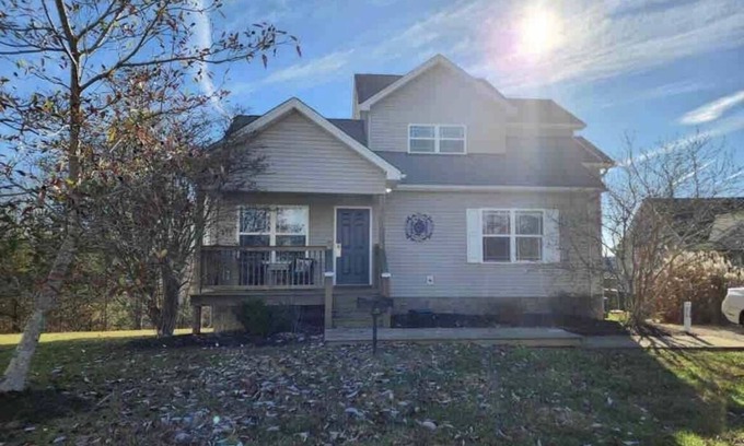 Taylorsville House | 3B/3B; Single Family Lakeside Retreat W/Hot Tub