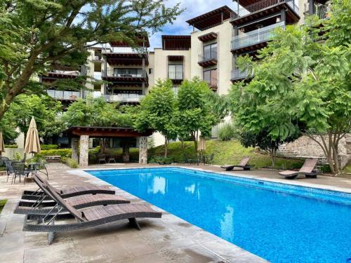 San Miguel de Allende Apartment | 3BD 2BA, AC Pool, Gym, Parking and Security