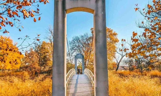 St. Louis House | 3bd, 2bth, 1K&2Q, Walk to park! Park 1 car in Ga.!