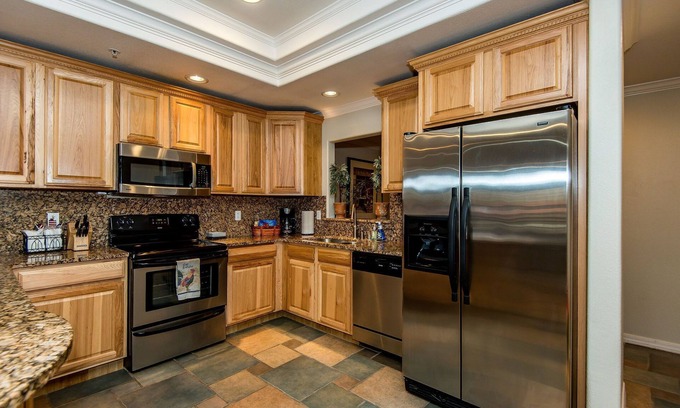 Bullhead City Condo | 3BD Riverfront Casino View Pool Spa Beach Private boat launch, BBQ's 3i