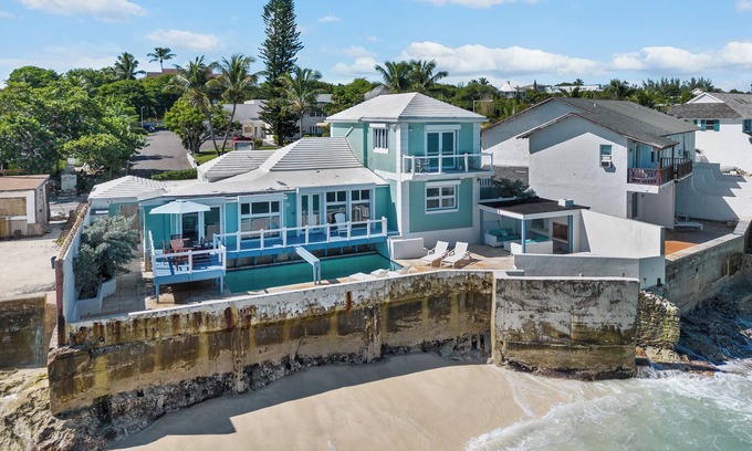 Gambier Villa | 3Bed Beach Home with Pool