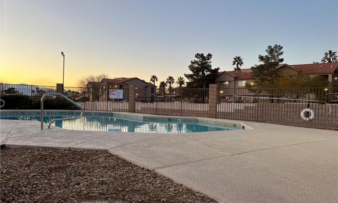 Sunrise Manor Apartment | 3bedroom with pool, garage access unit 1