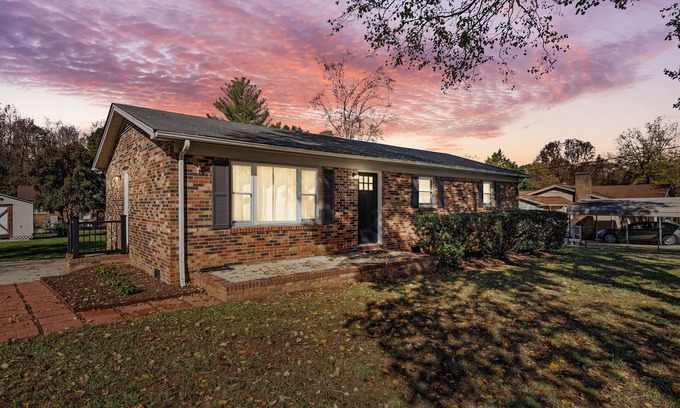 Gastonia House | 3BR/2BA Gem - Quiet Gastonia Stay - New Everything