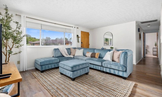 Reynoldsburg House | 3BR 2BA Ranch in Quiet Setting