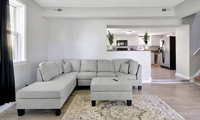 Mahomet House | 3BR Home Located in Mahomet