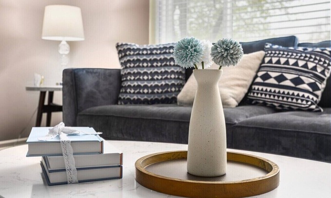 Gladstone House | 3BR Home|Mins from MCI & DT KC| Parking+WiFi