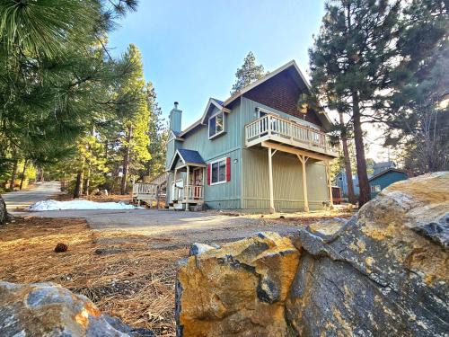 Big Bear Lake House | 3BR Home w Game Room by The Village, Lake & Summit