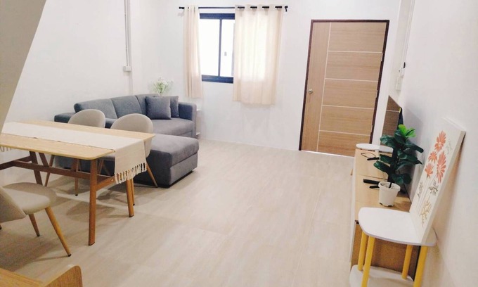 Hat Yai House | 3BR take whole house not share. 6 min to Hatyai Clock Tower.