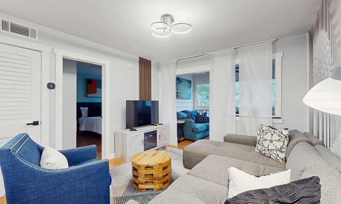 Palmetto Dunes Condo | 3rd Floor Condo with pools, tennis/pickleball courts, access to beach